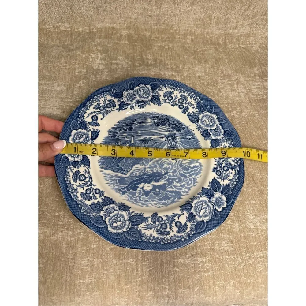 Vintage Royal Warwick Lochs of Scotland Loch Oich Dinner Plate Blue White 10